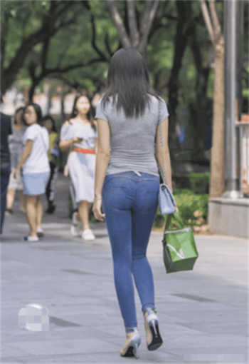 紧急升级请记住新域名