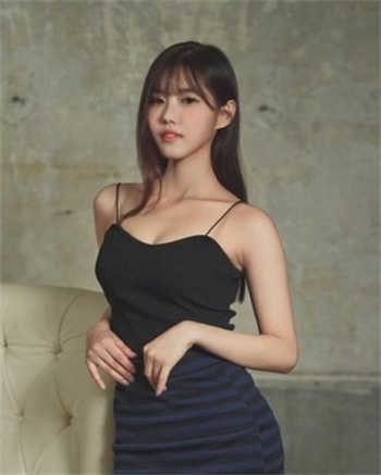 出差的商务女老板少
