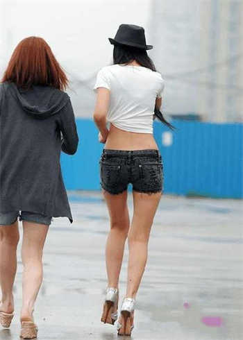 湖北光头父女监控视频下载