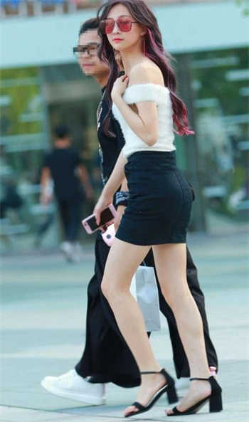 车模月儿叫什么名字