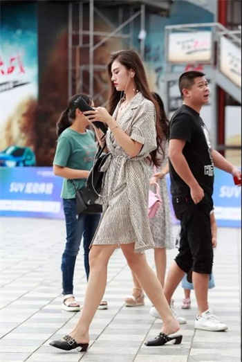 美女自缚上锁文章