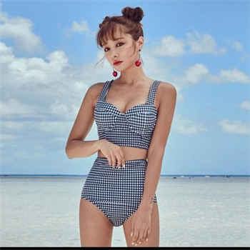 女配叫方雅的小说