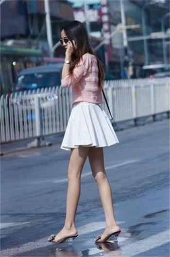 女戴蝴蝶怎么小便