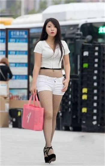嫉妒兴奋和严厉出租妻子