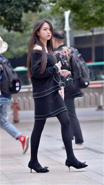 美女脱一净二静无内衣