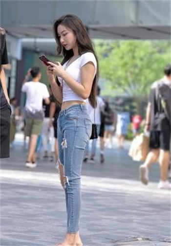 坐在上面不会动好尴尬